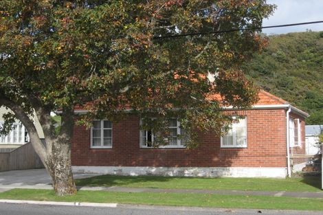 Photo of property in 94 Waddington Drive, Naenae, Lower Hutt, 5011