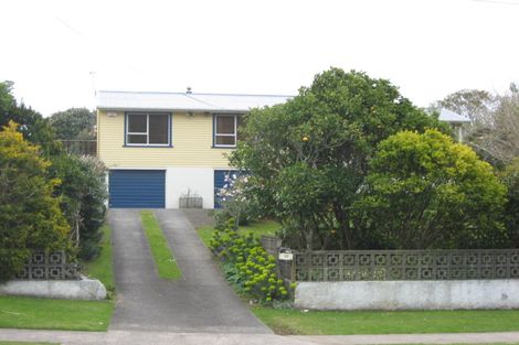 Photo of property in 22 Awanui Street, Merrilands, New Plymouth, 4312