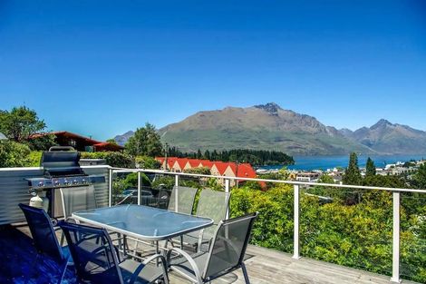 Photo of property in 6 Duncan's Place, Queenstown, 9300