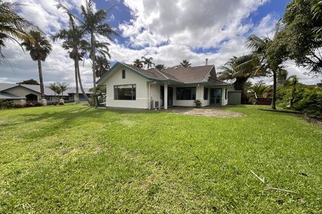 Photo of property in 12 The Mews, Shamrock Park, Auckland, 2016