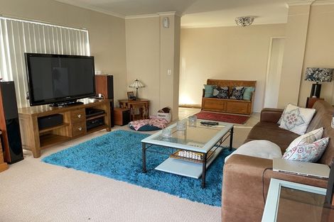 Photo of property in 20 Lilybank Crescent, East Tamaki, Auckland, 2013