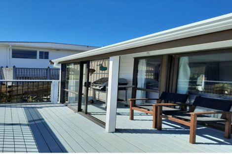 Photo of property in 98 Conclusion Street, Ascot Park, Porirua, 5024