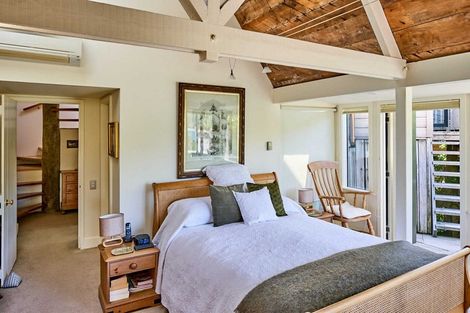 Photo of property in 8 Westhill Road, Point Howard, Lower Hutt, 5013