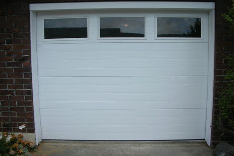 Photo of property in 2/123 Prince Regent Drive, Half Moon Bay, Auckland, 2012