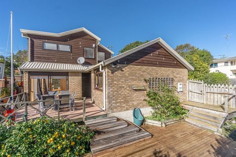 Photo of property in 1 Tiri View Place, Waiake, Auckland, 0630