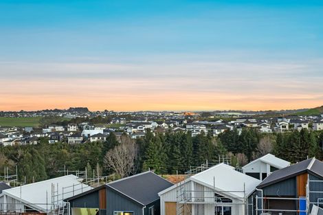Photo of property in 4 Moko Road, Orewa, 0931