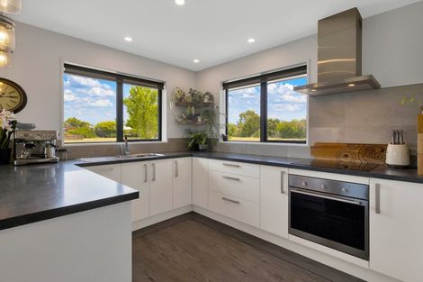 Photo of property in 33 Seadown Crescent, Amberley, 7410