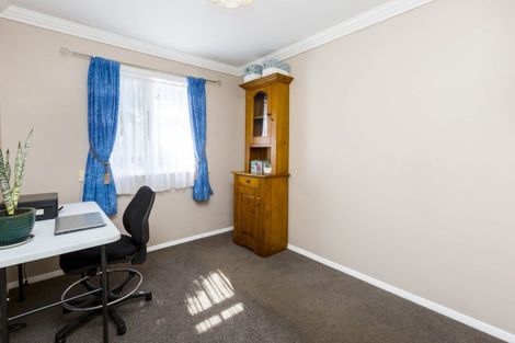 Photo of property in 2 Pokaka Street, Birchville, Upper Hutt, 5018