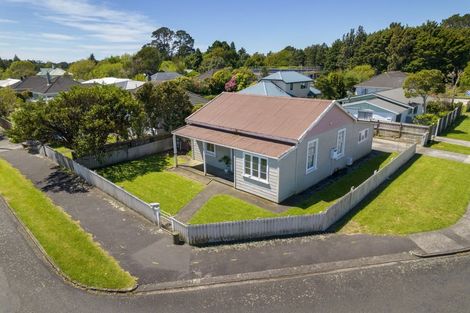 Photo of property in 85 Brooklands Road, Brooklands, New Plymouth, 4310