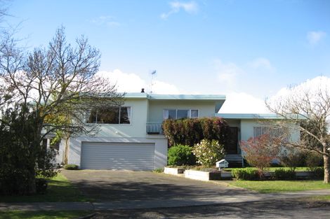 Photo of property in 37 Tauroa Road, Havelock North, 4130