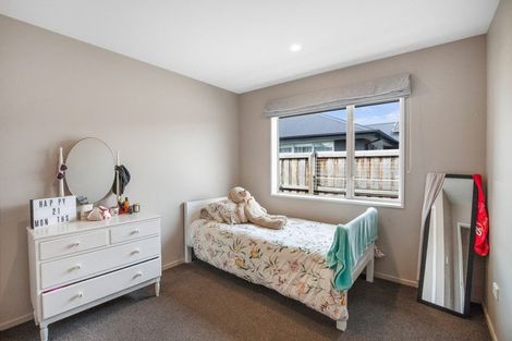 Photo of property in 10 Broadway Parade, Rolleston, 7615