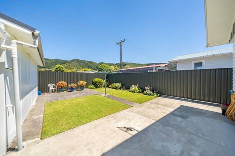 Photo of property in 73 Karamu Crescent, Wainuiomata, Lower Hutt, 5014