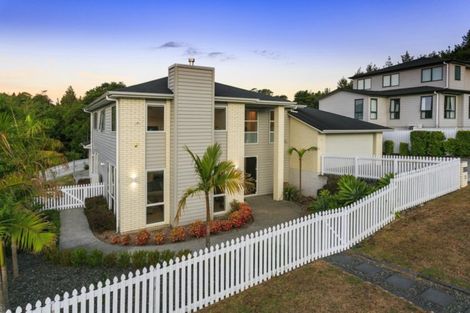 Photo of property in 23 Blacks Road, Greenhithe, Auckland, 0632