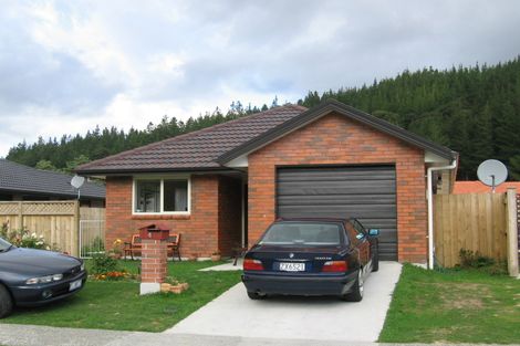 Photo of property in 4 Evergreen Crescent, Trentham, Upper Hutt, 5018