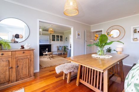 Photo of property in 298 Clifton Road, Te Awanga, 4102