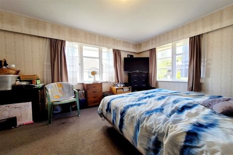 Photo of property in 12 Lowry Crescent, Stokes Valley, Lower Hutt, 5019