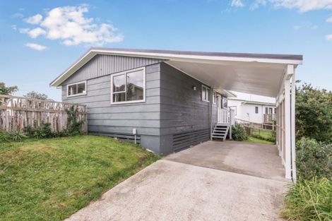 Photo of property in 9 Freyberg Crescent, Waikanae Beach, Waikanae, 5036