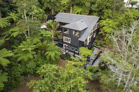 Photo of property in 27 Scenic Drive, Titirangi, Auckland, 0604