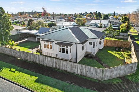 Photo of property in 77 Te Aroha Street, Hamilton East, Hamilton, 3216