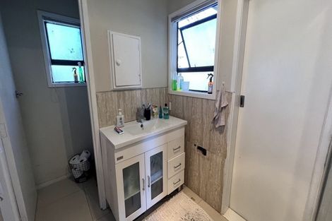 Photo of property in 43 Halver Road, Hillpark, Auckland, 2102