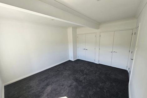 Photo of property in 1 Taylor Terrace, Tawa, Wellington, 5028