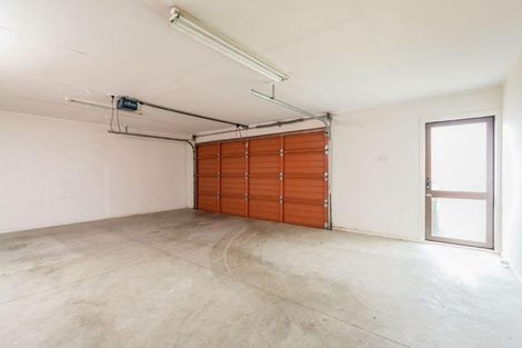 Photo of property in 29 Archibald Road, Kelston, Auckland, 0602