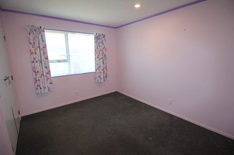 Photo of property in 14b Bayswater Place, Newlands, Wellington, 6037