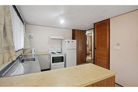 Photo of property in 2/86 Lynn Road, Bayview, Auckland, 0629