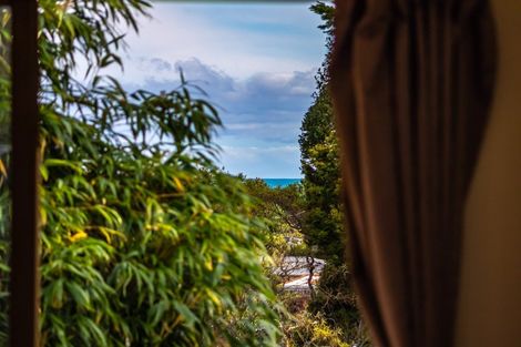 Photo of property in 71 Mcfarlane Street, Oakura, 4314