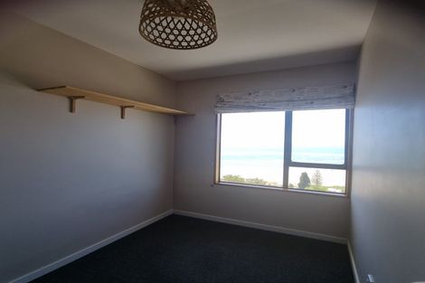 Photo of property in 18 Aranoni Track, Clifton, Christchurch, 8081