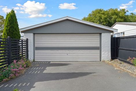 Photo of property in 35 Strathfield Avenue, Dallington, Christchurch, 8061