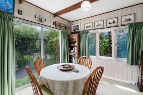 Photo of property in 27 Robertson Street, Glenholme, Rotorua, 3010