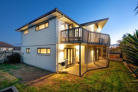 Photo of property in 105 Alec Craig Way, Gulf Harbour, Whangaparaoa, 0930