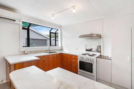 Photo of property in 21 Edgeware Road, Palmerston North, 4410