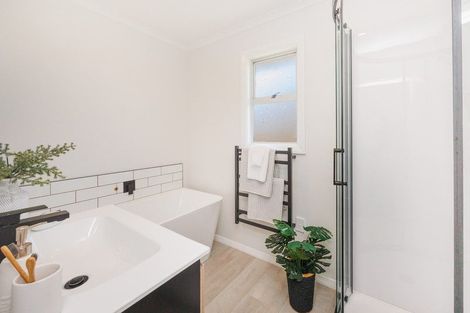 Photo of property in 5 Belvedere Crescent, Takaro, Palmerston North, 4412