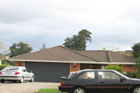 Photo of property in 1/153 Botany Road, Botany Downs, Auckland, 2010