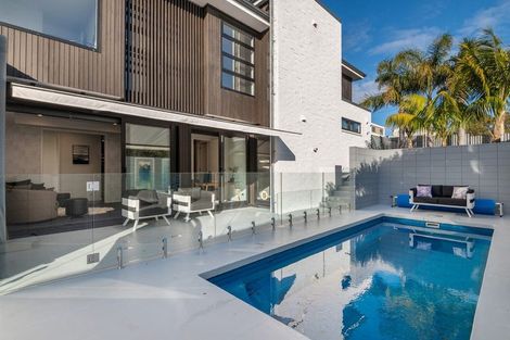 Photo of property in 1 Weona Place, Westmere, Auckland, 1022