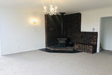 Photo of property in 8 Cheryl Place, Hillcrest, Auckland, 0627