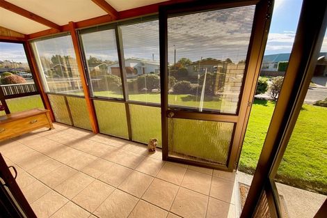 Photo of property in 17 Crossleigh Crescent, Balclutha, 9230