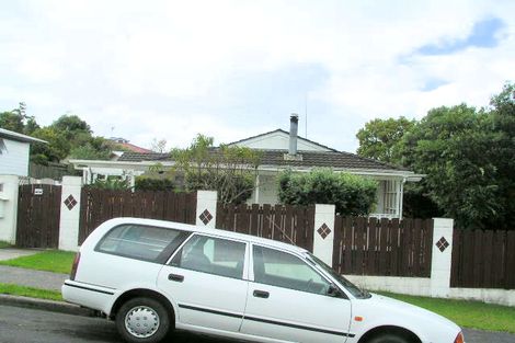 Photo of property in 5 Glenfinn Place, Massey, Auckland, 0614