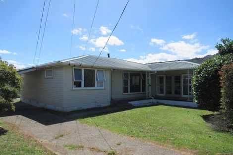 Photo of property in 13 Charles Street, Clouston Park, Upper Hutt, 5018