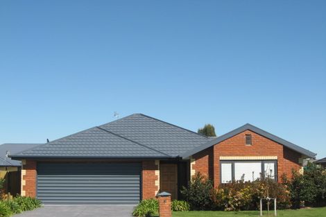 Photo of property in 59 Grimseys Road, Redwood, Christchurch, 8051
