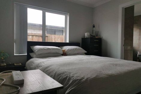 Photo of property in 15 Derwent Place, Flagstaff, Hamilton, 3210