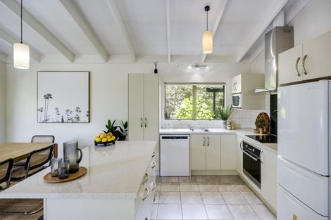 Photo of property in 34 James Cook Street, Havelock North, 4130