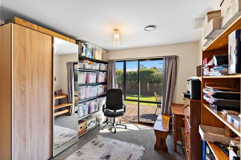 Photo of property in 57 Queenspark Drive, Parklands, Christchurch, 8083
