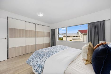 Photo of property in 1/15 Zion Road, Birkenhead, Auckland, 0626