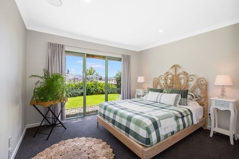 Photo of property in 56 Kakariki Grove, Waikanae, 5036