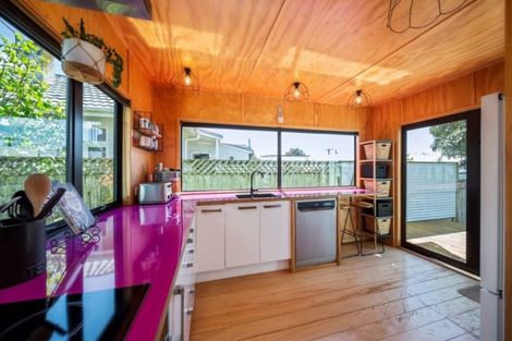 Photo of property in 51 Fitzroy Road, Fitzroy, New Plymouth, 4312