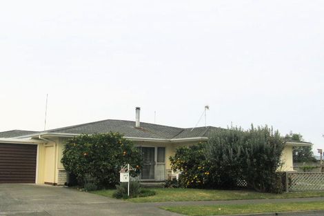 Photo of property in 2/2 Mckeefry Avenue, Greenmeadows, Napier, 4112
