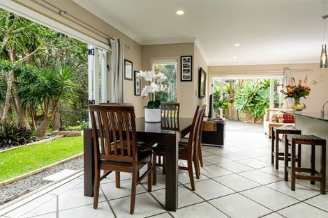 Photo of property in 28 Admirals Court Drive, Greenhithe, Auckland, 0632